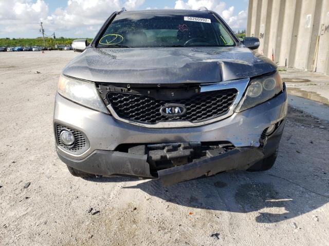 Photo 9 from auction – 2011 KIA SORENTO EX with VIN 5XYKU4A28BG046144