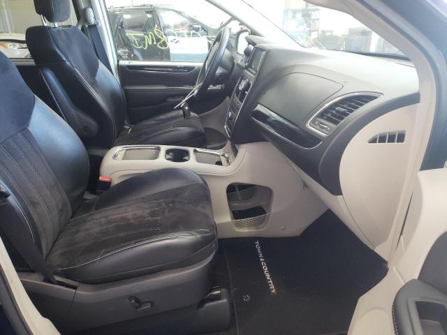 Photo 5 from auction – 2014 CHRYSLER TOWN & COU with VIN 2C4RC1CG0ER258769
