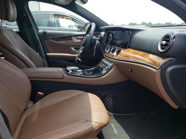 Photo 5 from auction – 2017 MERCEDES-BENZ E 300 with VIN WDDZF4JB5HA104282