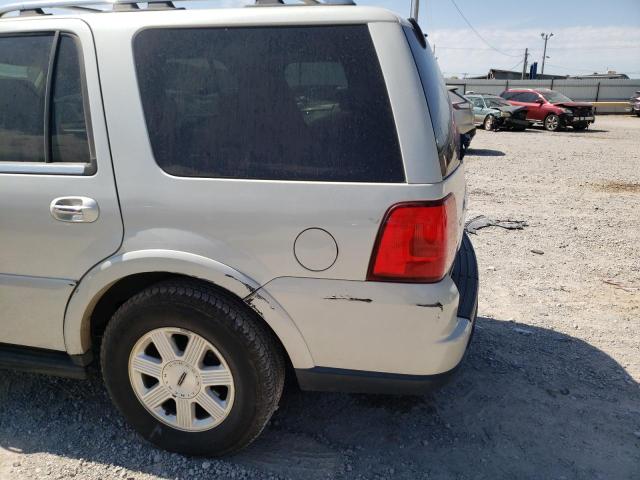 Photo 9 from auction – 2006 LINCOLN NAVIGATOR with VIN 5LMFU27536LJ12447