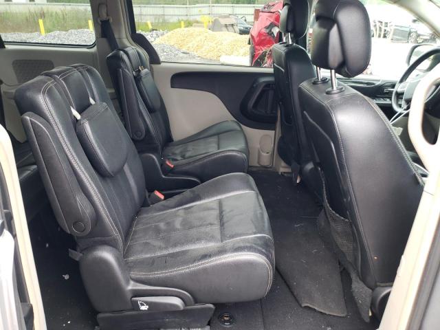 Photo 6 from auction – 2014 CHRYSLER TOWN & COU with VIN 2C4RC1BG4ER317713