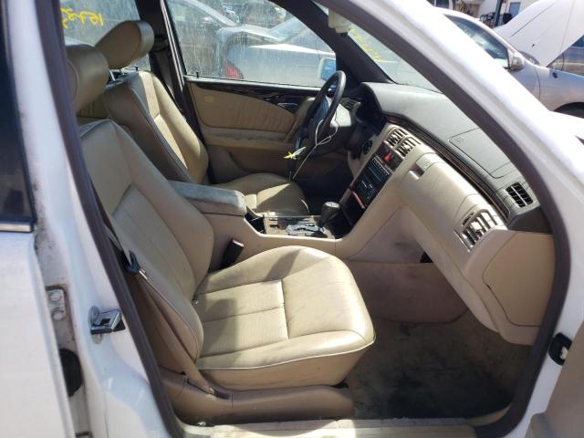 Photo 5 from auction – 1997 MERCEDES-BENZ E 320 with VIN WDBJF55F4VJ031460