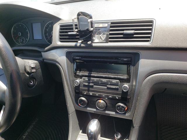 Photo 9 from auction – 2013 VOLKSWAGEN PASSAT S with VIN 1VWAP7A31DC140741