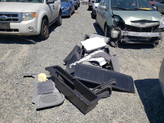 Photo 9 from auction – 2015 TOYOTA PRIUS V with VIN JTDZN3EU8FJ023499