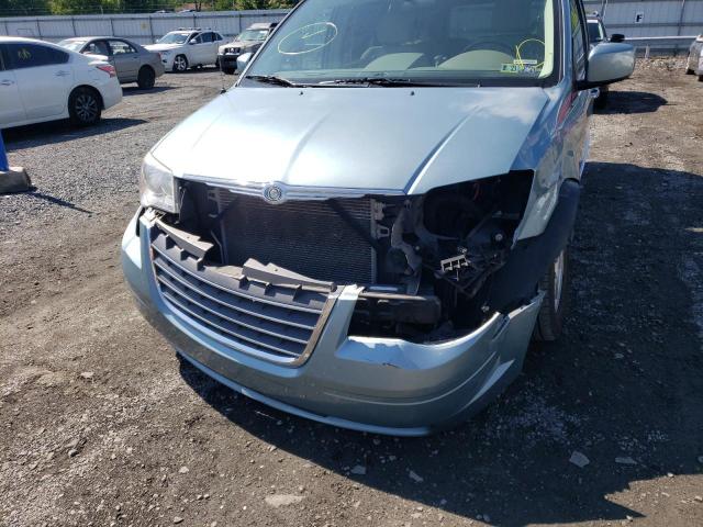 Photo 9 from auction – 2010 CHRYSLER TOWN & COU with VIN 2A4RR5D13AR450076