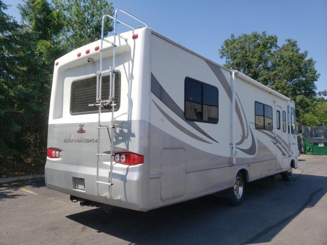 Photo 4 from auction – 2004 FOUR HURRICANE with VIN 1F6LF53S040A02992