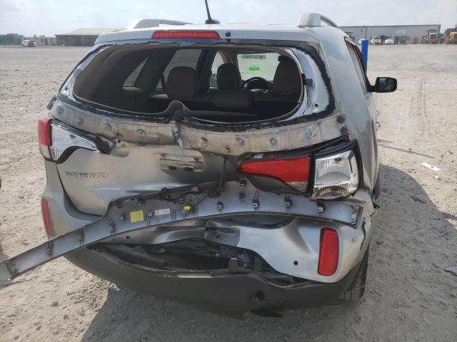 Photo 9 from auction – 2015 KIA SORENTO LX with VIN 5XYKT3A64FG640414