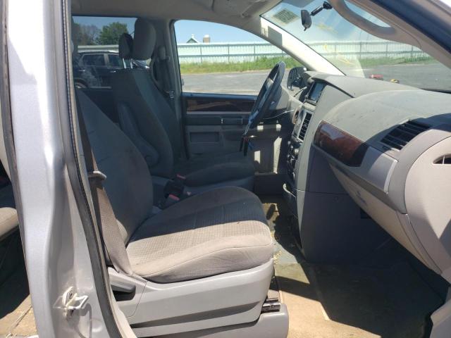 Photo 5 from auction – 2010 CHRYSLER TOWN AND C with VIN 2A4RR5D18AR380798