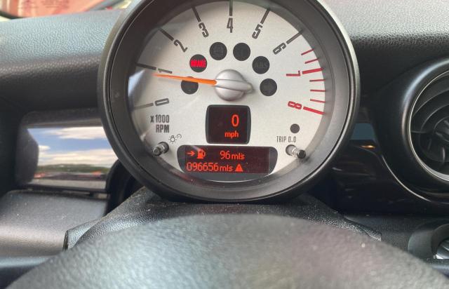 Photo 8 from auction – 2011 MINI COOPER with VIN WMWSU3C54BT182399