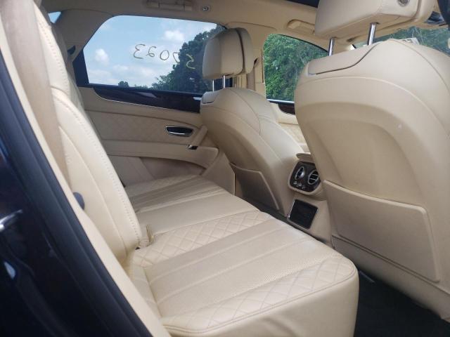 Photo 6 from auction – 2017 BENTLEY BENTAYGA with VIN SJAAC2ZV1HC014376