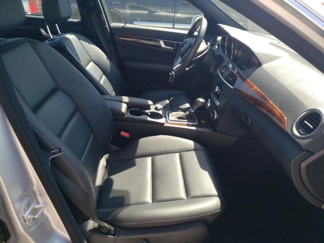 Photo 5 from auction – 2012 MERCEDES-BENZ C 300 4MAT with VIN WDDGF8BB5CA717525