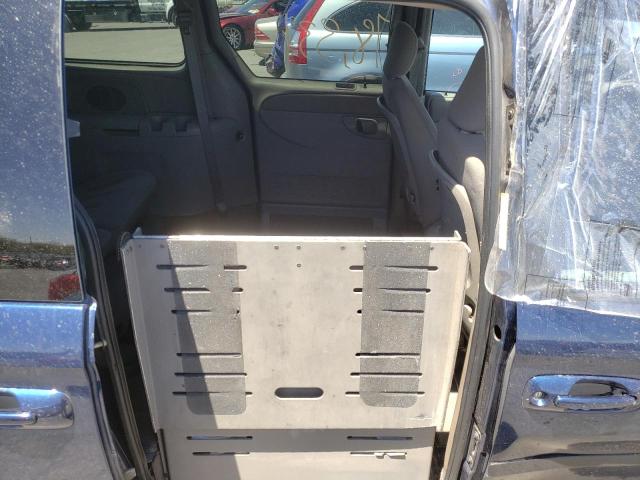 Photo 6 from auction – 2002 DODGE GRAND CARA with VIN 2B4GP74L32R679999