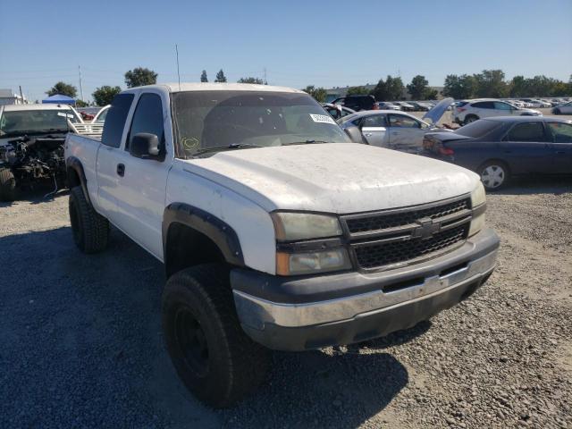 CHEVROLET SILVERADO 2004 with VIN 2GCEC19V041100806 - Photo from auction
