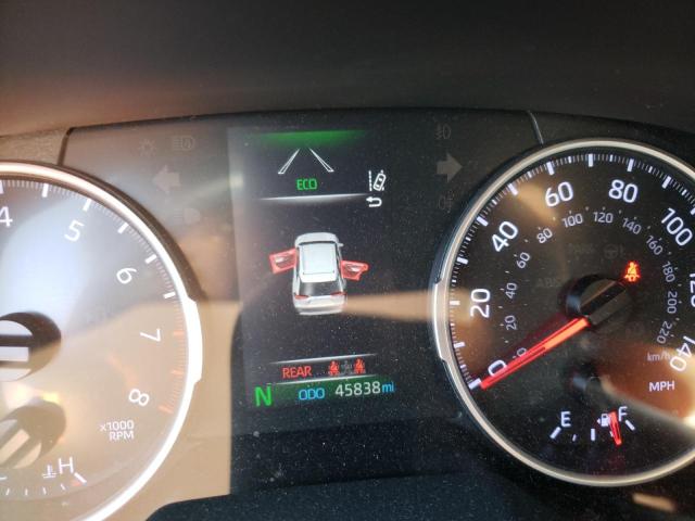 Photo 8 from auction – 2019 TOYOTA RAV4 XLE with VIN JTMW1RFV3KD503306