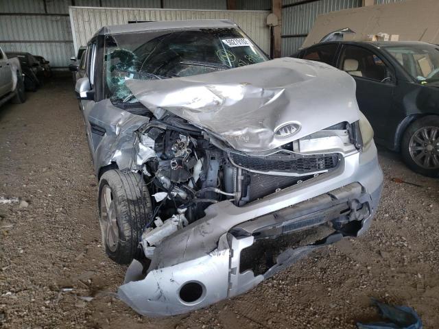 KIA SOUL + 2010 with VIN KNDJT2A20A7028932 - Photo from auction