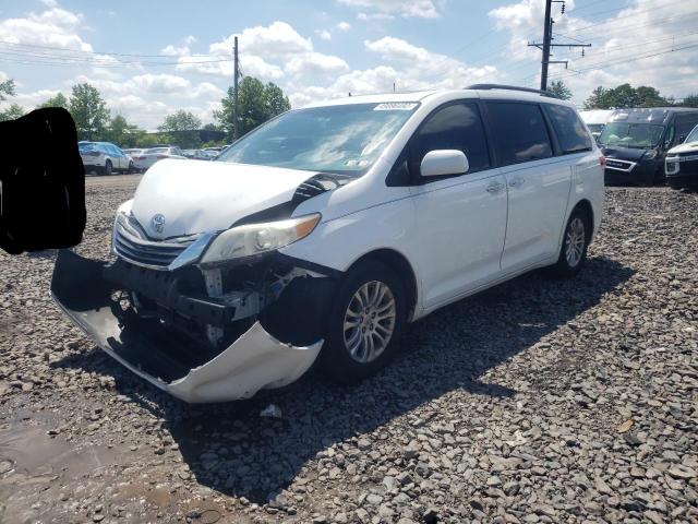 Photo 2 from auction – 2013 TOYOTA SIENNA XLE with VIN 5TDYK3DC4DS326924