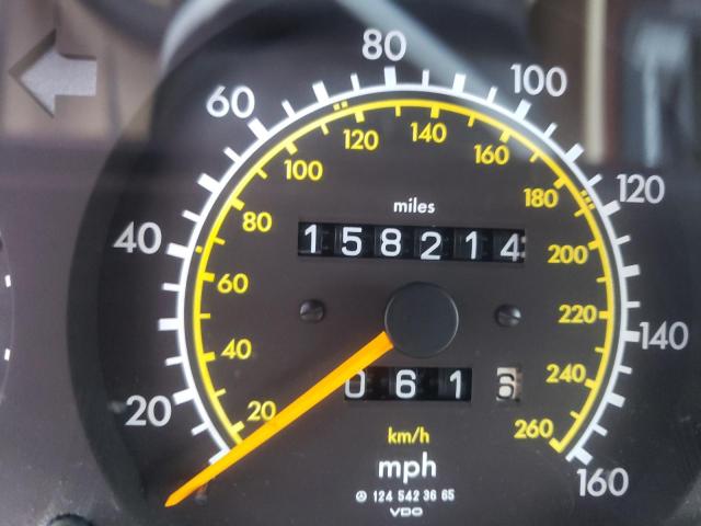 Photo 8 from auction – 1995 MERCEDES-BENZ E 320 BASE with VIN WDBEA32E9SC262287