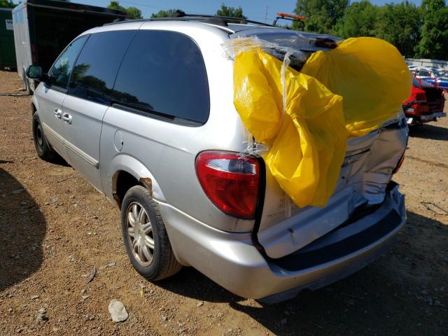 Photo 3 from auction – 2005 CHRYSLER TOWN & COU with VIN 2C8GP54L25R185434