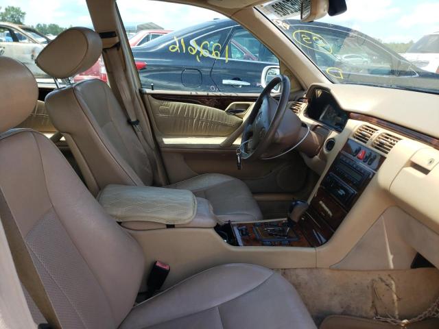 Photo 5 from auction – 2001 MERCEDES-BENZ E 320 with VIN WDBJF65J21B344974