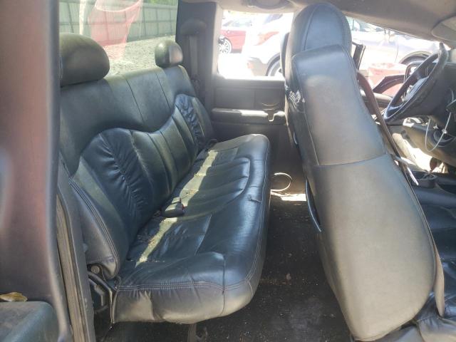 Photo 6 from auction – 2000 CHEVROLET SILVERADO with VIN 2GCEC19T4Y1103647