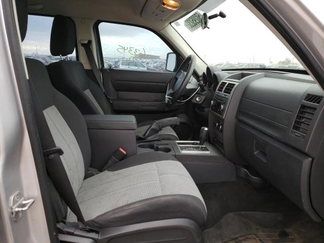 Photo 5 from auction – 2007 DODGE NITRO SXT with VIN 1D8GU28K37W728344