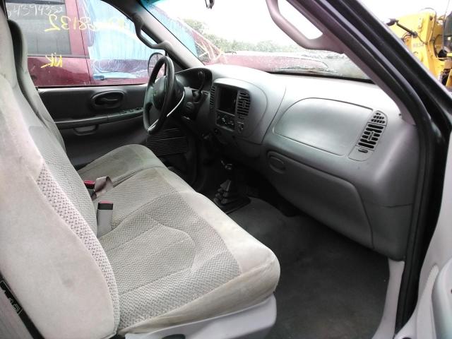 Photo 5 from auction – 2000 FORD F150 with VIN 1FTRX18L5YNB80372