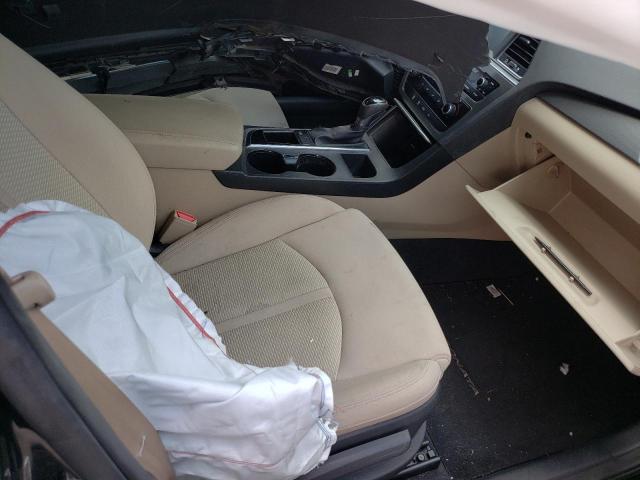 Photo 5 from auction – 2017 HYUNDAI SONATA SE with VIN 5NPE24AF6HH450129