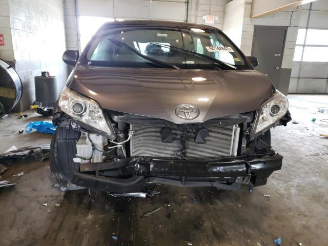 Photo 9 from auction – 2017 TOYOTA SIENNA XLE with VIN 5TDYZ3DC6HS838654