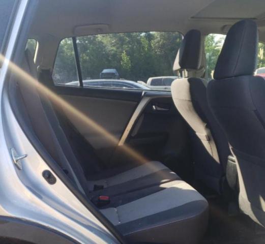 Photo 6 from auction – 2014 TOYOTA RAV4 XLE with VIN JTMRFREV9ED072538