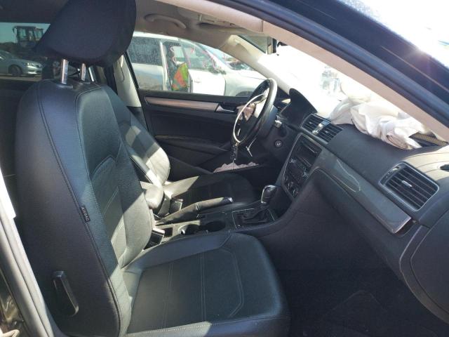 Photo 5 from auction – 2015 VOLKSWAGEN PASSAT S with VIN 1VWAT7A3XFC003795