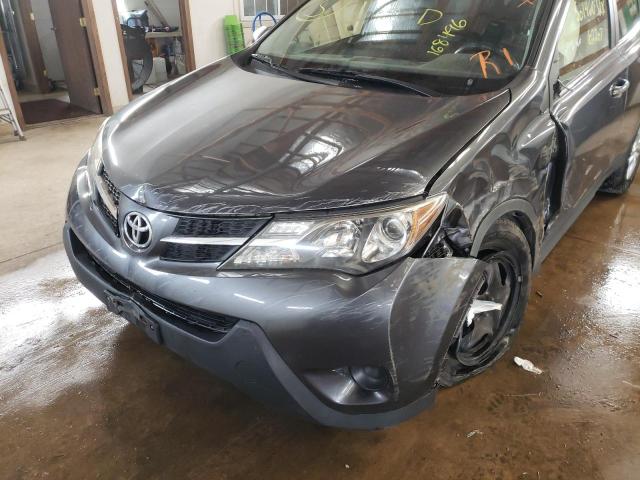 Photo 9 from auction – 2015 TOYOTA RAV4 LE with VIN JTMBFREV2FD168496