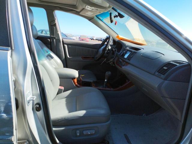Photo 5 from auction – 2004 TOYOTA CAMRY LE with VIN 4T1BF32KX4U068971