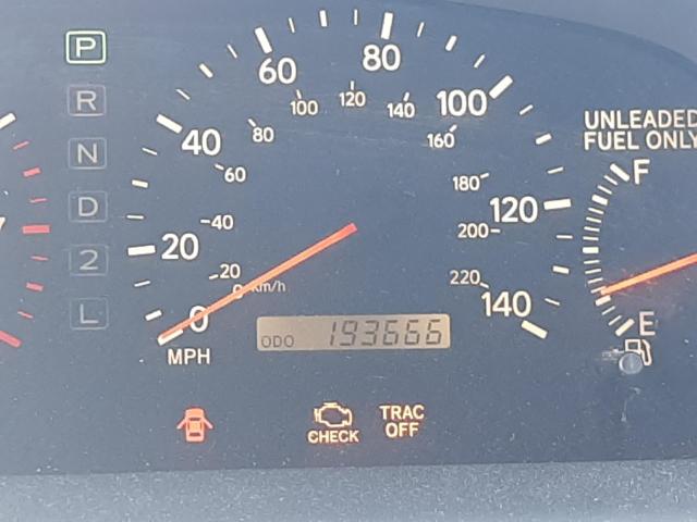 Photo 8 from auction – 2001 LEXUS ES 300 with VIN JT8BF28G210315905