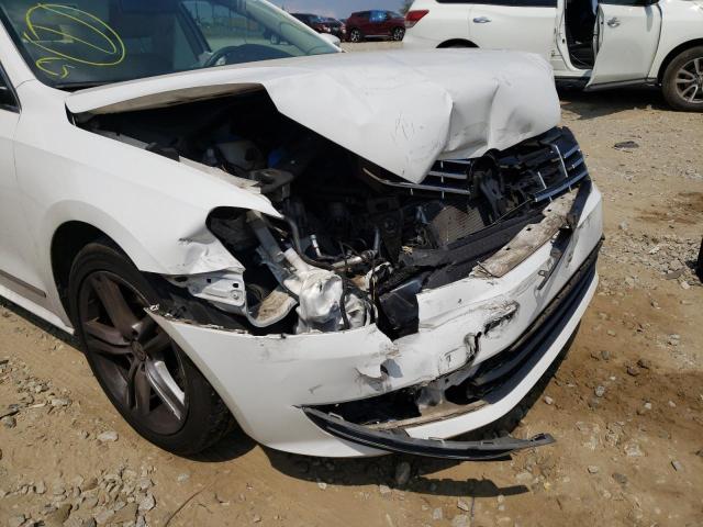 Photo 9 from auction – 2015 VOLKSWAGEN PASSAT SEL with VIN 1VWCS7A30FC018253