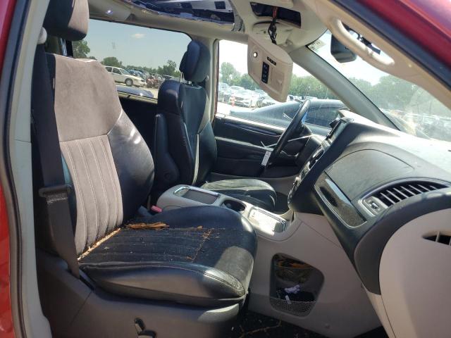 Photo 5 from auction – 2016 CHRYSLER TOWN & COU with VIN 2C4RC1JG8GR194180