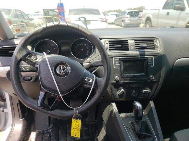 Photo 9 from auction – 2017 VOLKSWAGEN JETTA S with VIN 3VW2B7AJ8HM302614