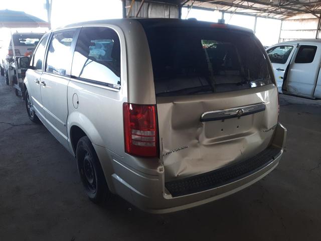 Photo 3 from auction – 2010 CHRYSLER TOWN & COU with VIN 2A4RR2D1XAR448629