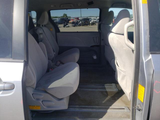 Photo 6 from auction – 2013 TOYOTA SIENNA LE with VIN 5TDKK3DC3DS288902