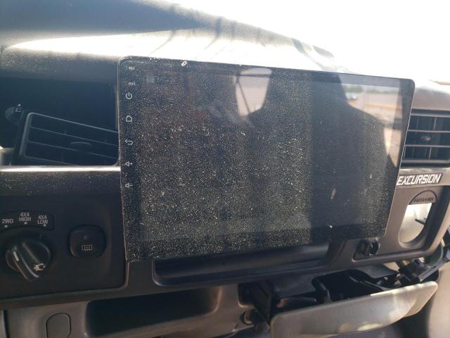 Photo 9 from auction – 2005 FORD EXCURSION with VIN 1FMNU41SX5EC66181