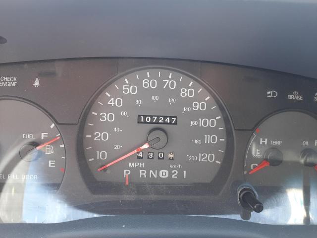 Photo 8 from auction – 2002 MERCURY GRAND MARQ with VIN 2MEFM74W32X633536