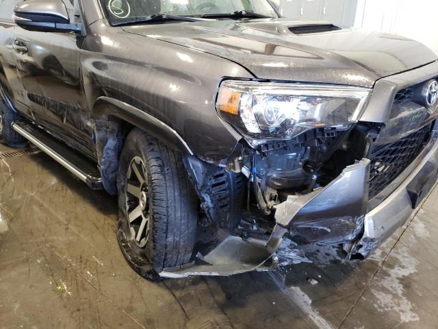 Photo 9 from auction – 2018 TOYOTA 4RUNNER SR with VIN JTEBU5JRXJ5554119