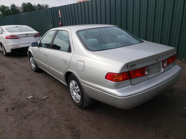 Photo 3 from auction – 2000 TOYOTA CAMRY LE with VIN 4T1BF22K9YU107940