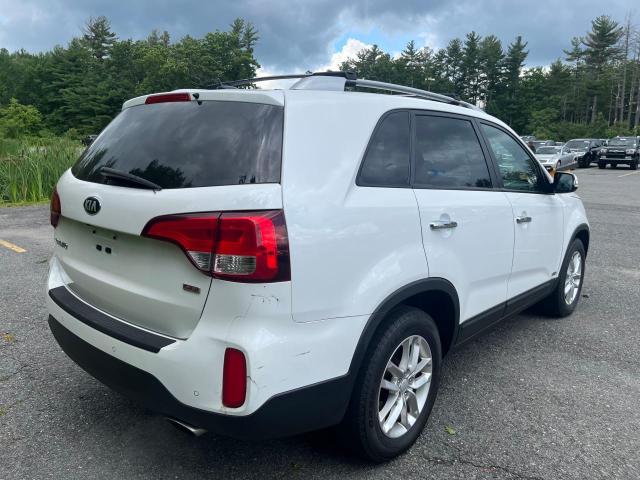 Photo 4 from auction – 2015 KIA SORENTO LX with VIN 5XYKTDA79FG570696