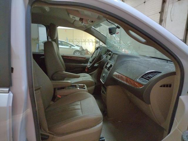 Photo 5 from auction – 2015 CHRYSLER TOWN & COU with VIN 2C4RC1BG1FR662991