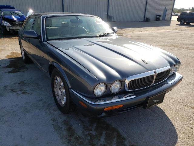 JAGUAR XJ8 2000 with VIN SAJDA14C0YLF18407 - Photo from auction