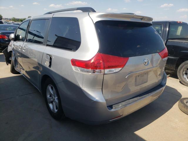 Photo 3 from auction – 2014 TOYOTA SIENNA LE with VIN 5TDKK3DC2ES449368