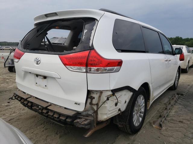 Photo 4 from auction – 2011 TOYOTA SIENNA XLE with VIN 5TDYK3DC7BS044385