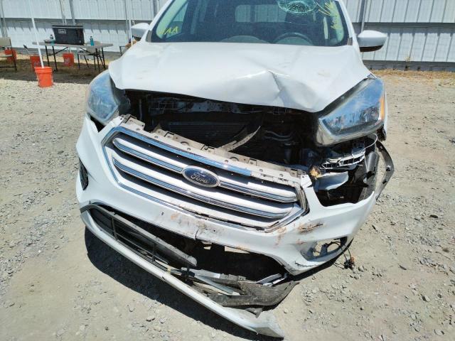 Photo 9 from auction – 2018 FORD ESCAPE SE with VIN 1FMCU9GD8JUA57213