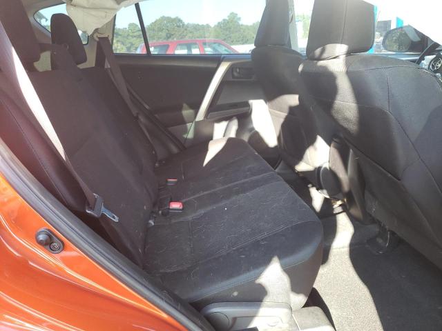Photo 6 from auction – 2015 TOYOTA RAV4 LE with VIN JTMZFREV9FD056485
