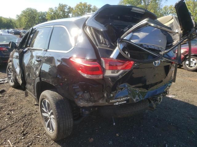 Photo 3 from auction – 2018 TOYOTA HIGHLANDER with VIN 5TDJGRFH6JS046965